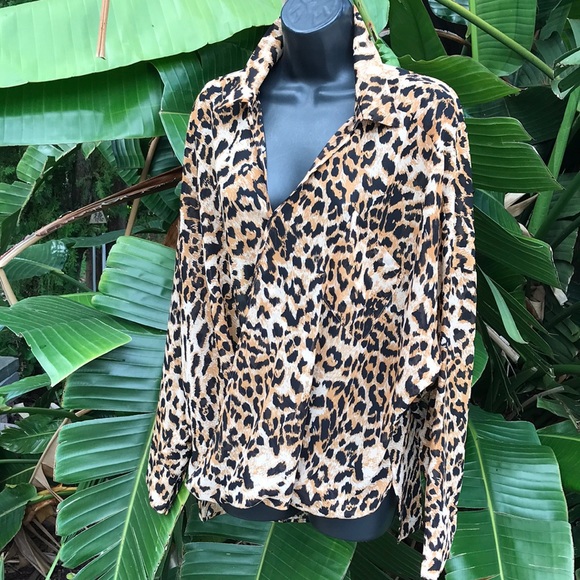 Vince Camuto leopard print chiffon blouse - Picture 1 of 7